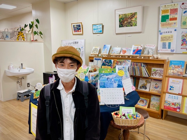 写真；コマツシンヤさんです