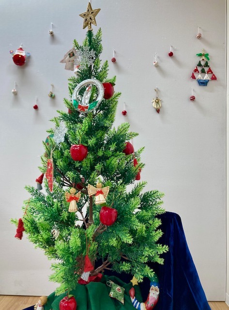 写真:館内に飾っているクリスマスツリーです