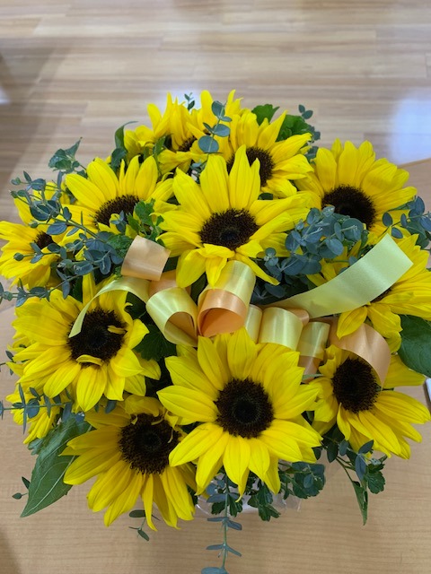 写真:ひまわりの花束です